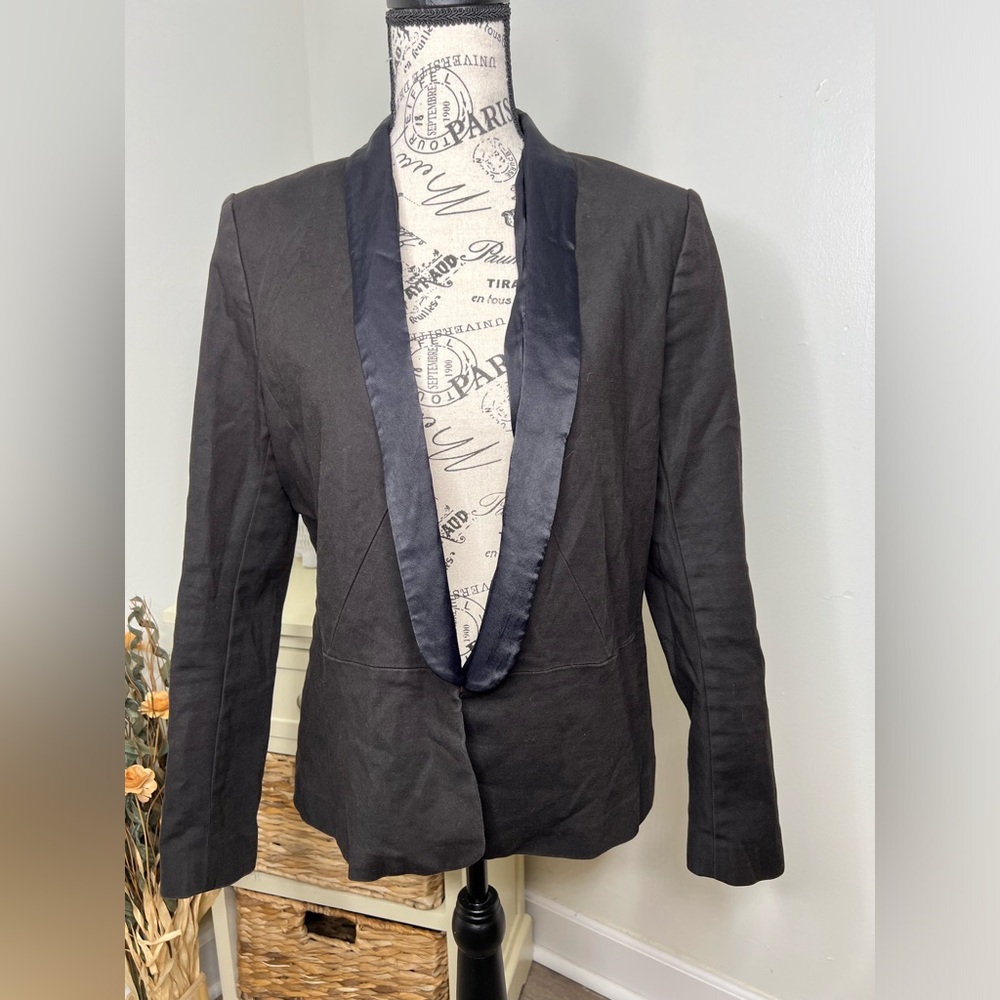 H & M Tuxedo Blazer